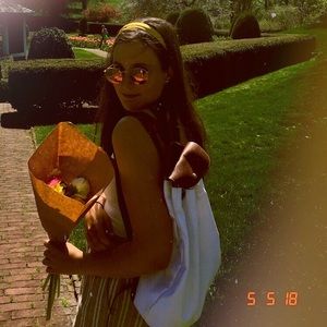 Meet your Posher, Kayley